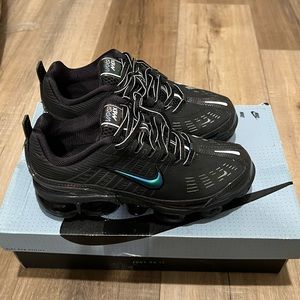 Nike Air VaporMax 360 Black Metallic Silver